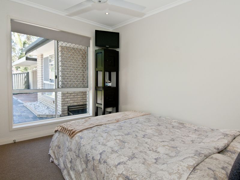 9 Leighton Drive, Edens Landing QLD 4207