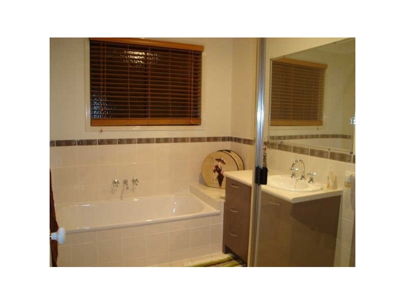 9 Forestglen Cres, Bahrs Scrub QLD 4207