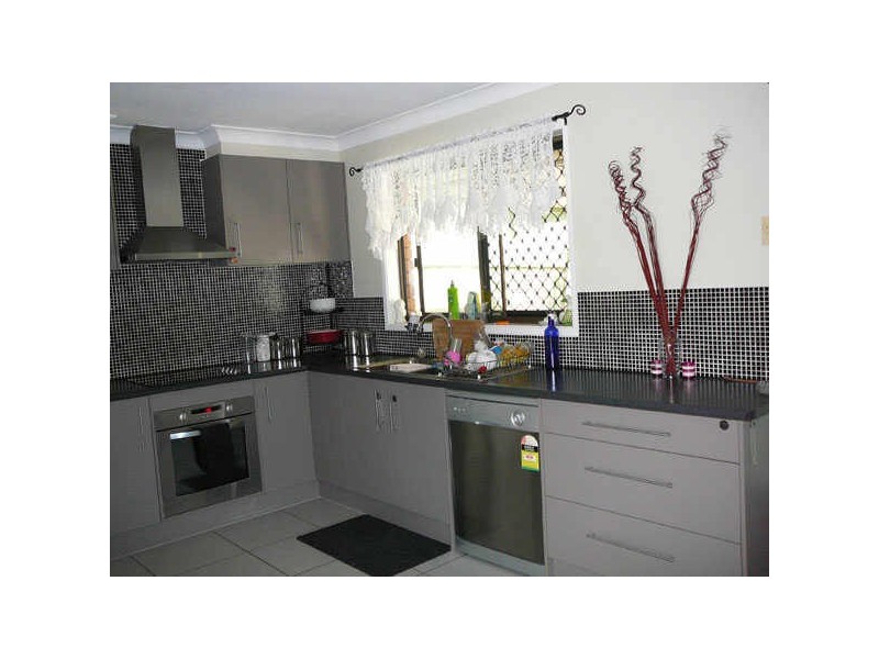 11 Benjul Drive, Beenleigh QLD 4207
