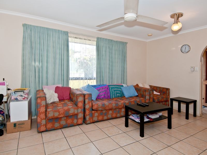 4 Meadow Crescent, Beenleigh QLD 4207