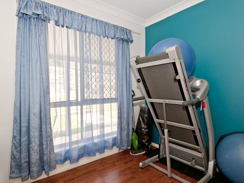 34 Chatfield Street, Edens Landing QLD 4207