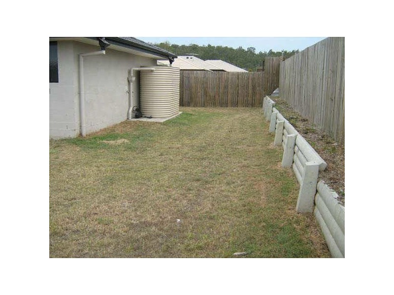 8 Wyndham St, Holmview QLD 4207