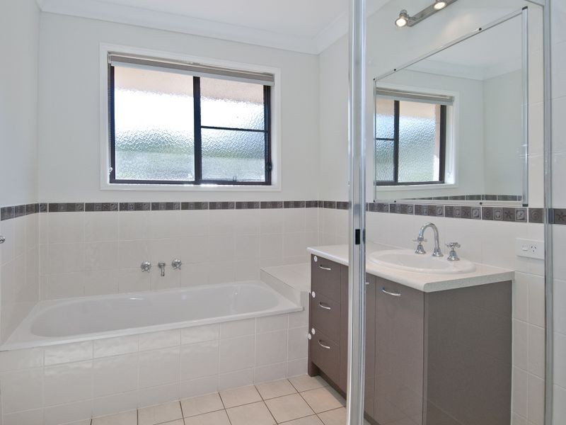 9 Forestglen Cres, Bahrs Scrub QLD 4207