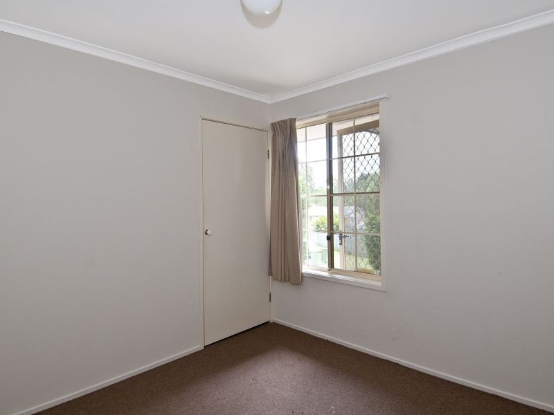 5 Leigh Place, Edens Landing QLD 4207