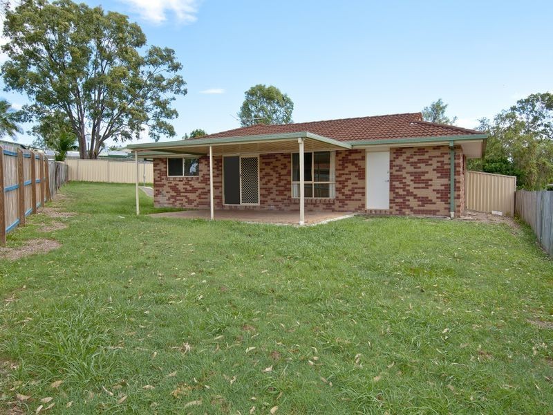 5 Leigh Place, Edens Landing QLD 4207