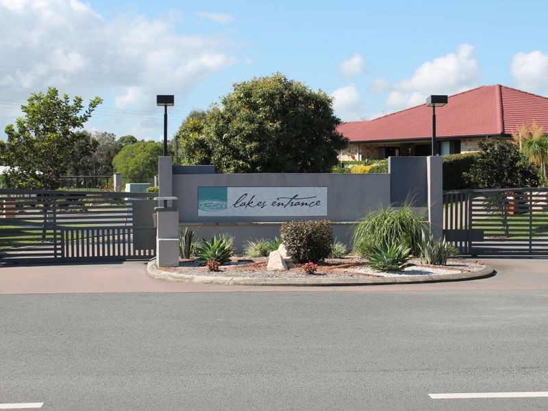 27 Lake Breeze Drive, Windaroo QLD 4207