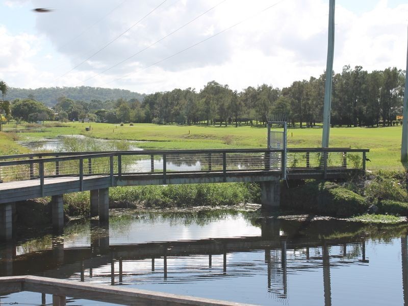 27 Lake Breeze Drive, Windaroo QLD 4207