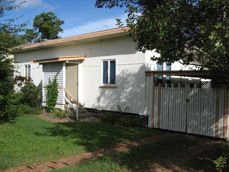124 Logan St, Eagleby QLD 4207