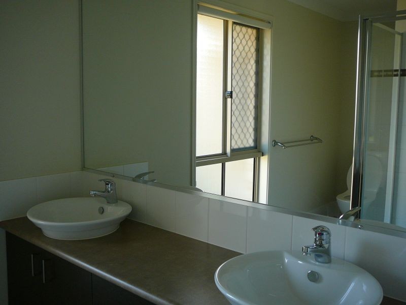 27 Central Park Drive, Eagleby QLD 4207