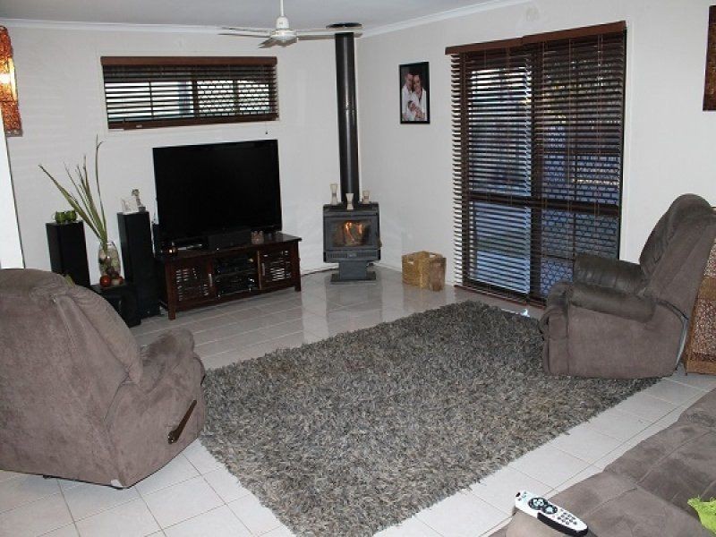 82 Federation Dr, Bethania QLD 4205