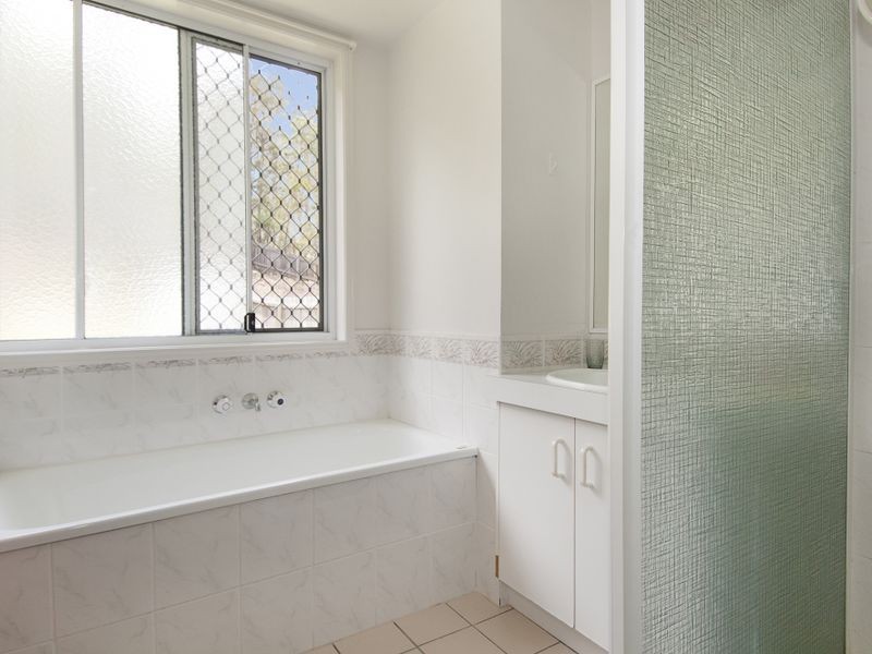 9A Paisley Court, Mount Warren Park QLD 4207