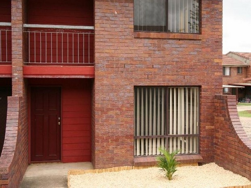 16/ 93-99 Logan St, Beenleigh QLD 4207