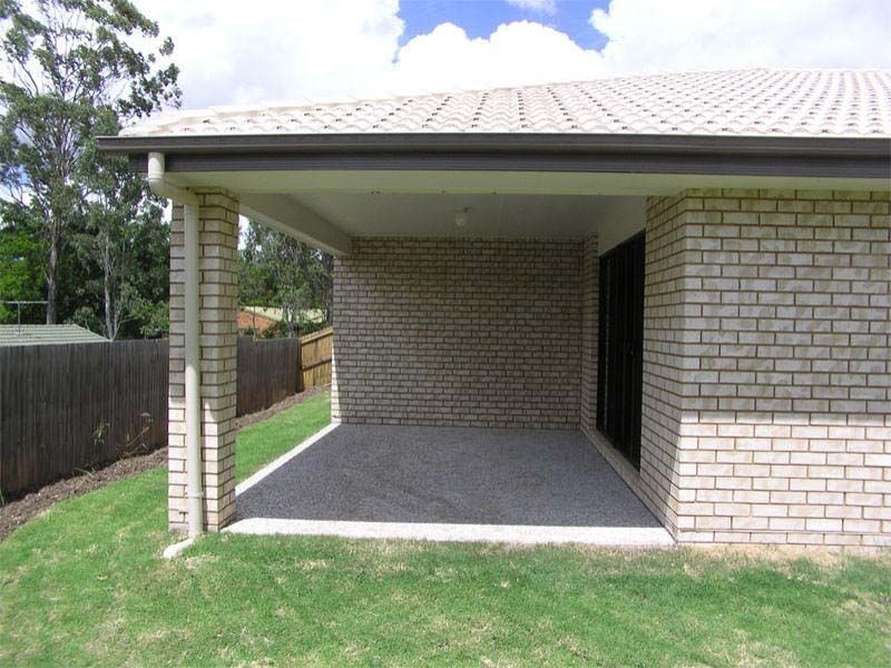 8 Schafer St, Edens Landing QLD 4207