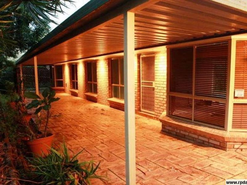 6 Yvonne Cres, Mount Warren Park QLD 4207