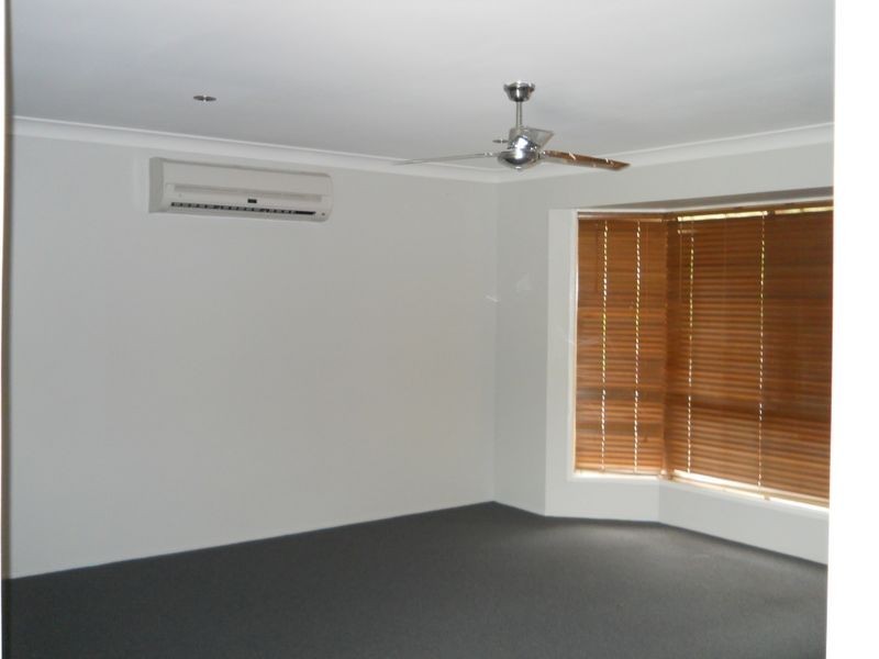6 Yvonne Cres, Mount Warren Park QLD 4207