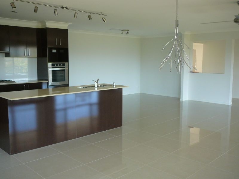 16 Lenna Crt, Mount Warren Park QLD 4207