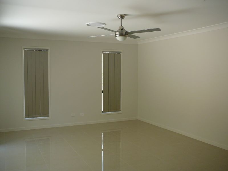 16 Lenna Crt, Mount Warren Park QLD 4207