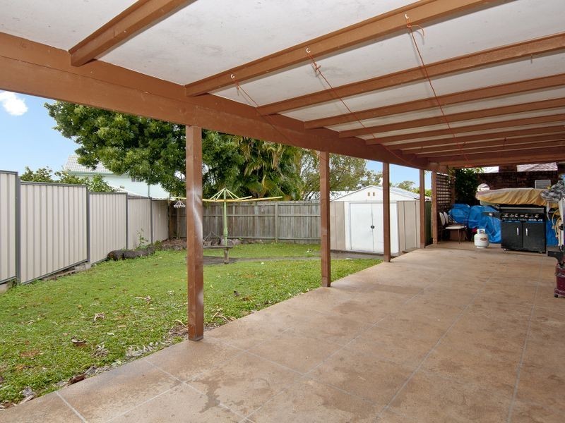 28 Yorkshire Crescent, Mount Warren Park QLD 4207