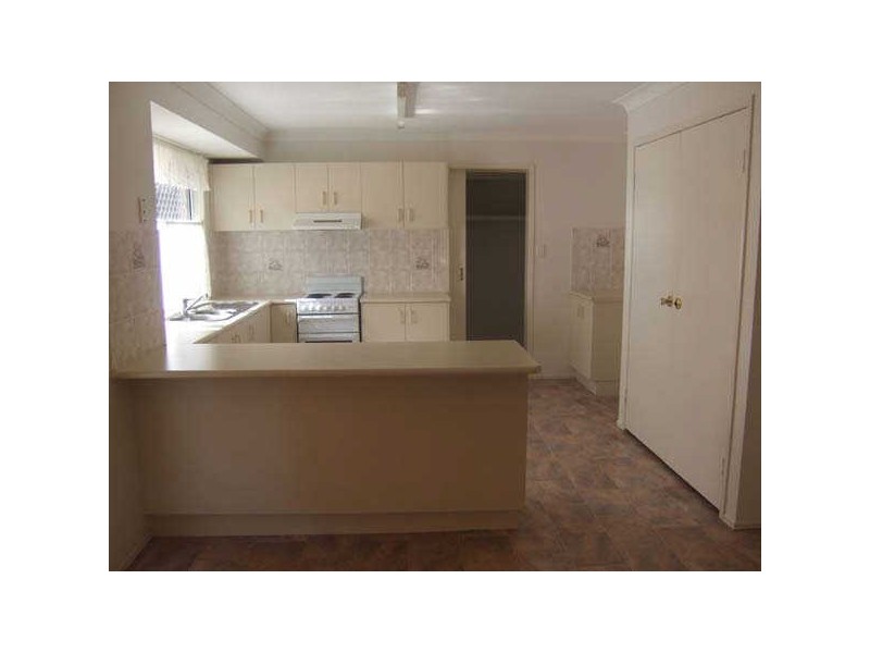 4 Jasmine Place, Beenleigh QLD 4207