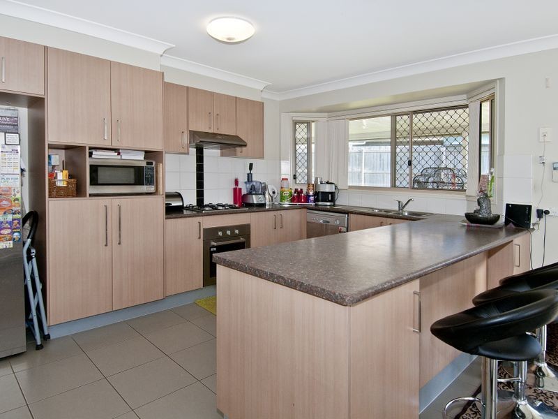 5 Ernestine Circuit, Eagleby QLD 4207