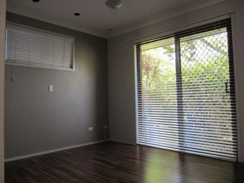 12A Avonmore St, Edens Landing QLD 4207