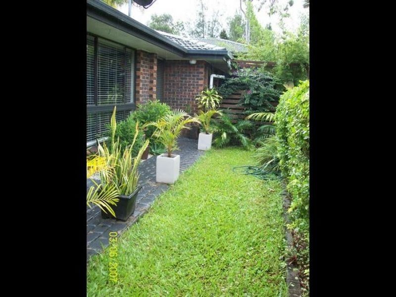 12A Avonmore St, Edens Landing QLD 4207