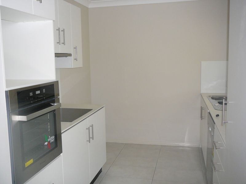 12B Avonmore St, Edens Landing QLD 4207