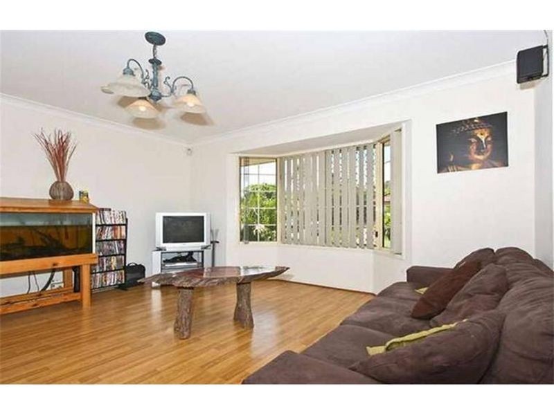 66 Avonmore St, Edens Landing QLD 4207