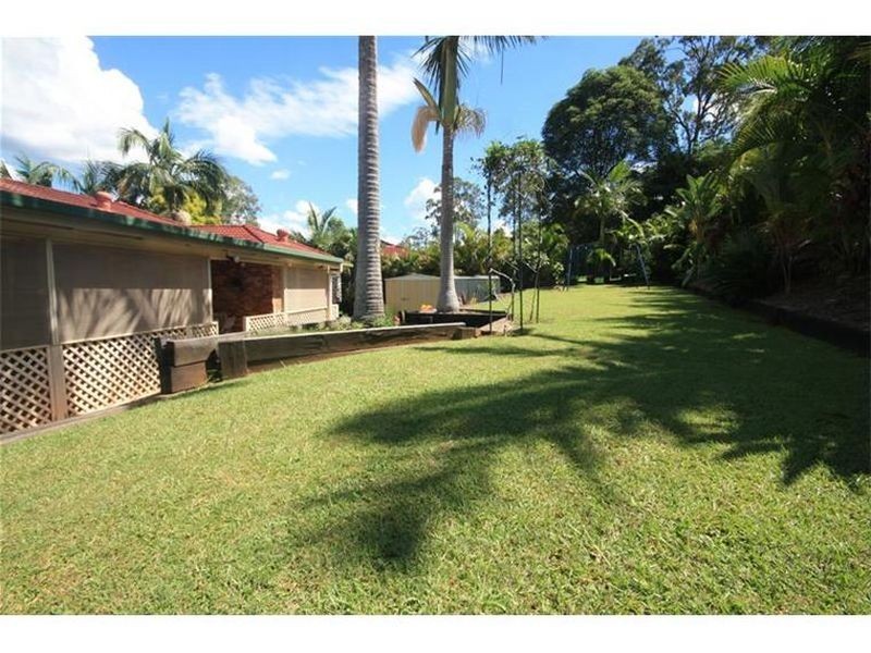 66 Avonmore St, Edens Landing QLD 4207