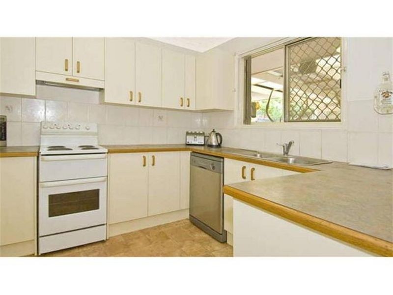 66 Avonmore St, Edens Landing QLD 4207