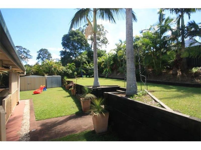 66 Avonmore St, Edens Landing QLD 4207
