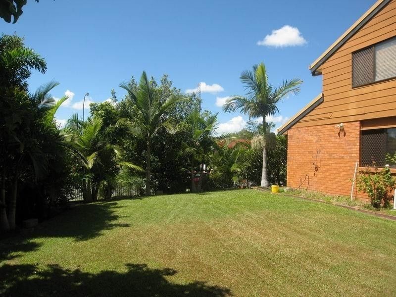 14 Rochester Dr, Mount Warren Park QLD 4207