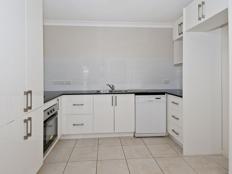 2/279 River Hills Rd, Eagleby QLD 4207