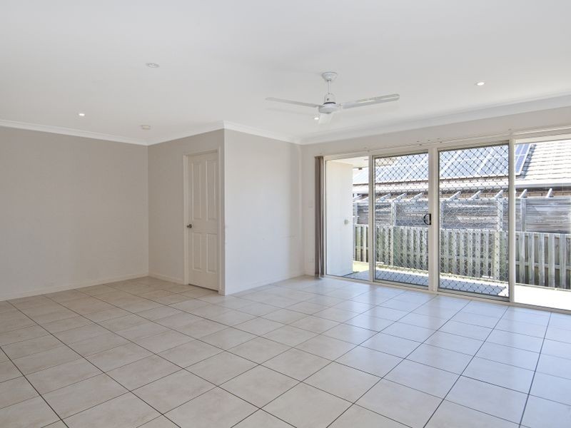 2/279 River Hills Rd, Eagleby QLD 4207