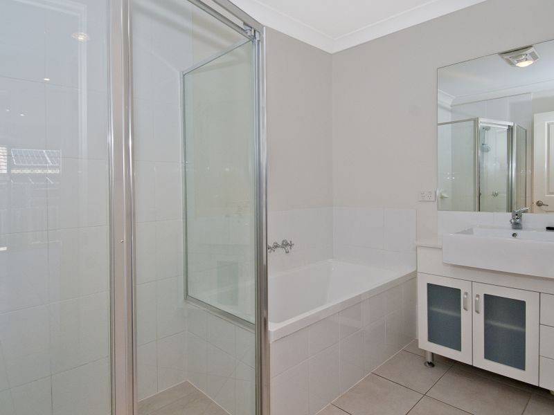 2/279 River Hills Rd, Eagleby QLD 4207