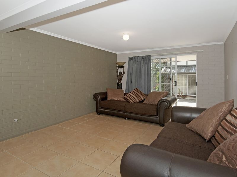 3/4 Pendlebury Court, Edens Landing QLD 4207