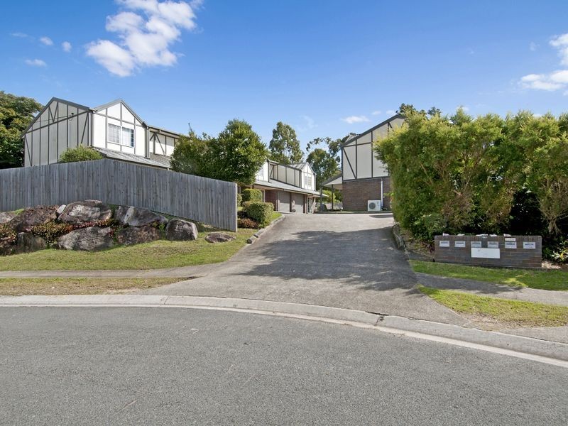 3/4 Pendlebury Court, Edens Landing QLD 4207
