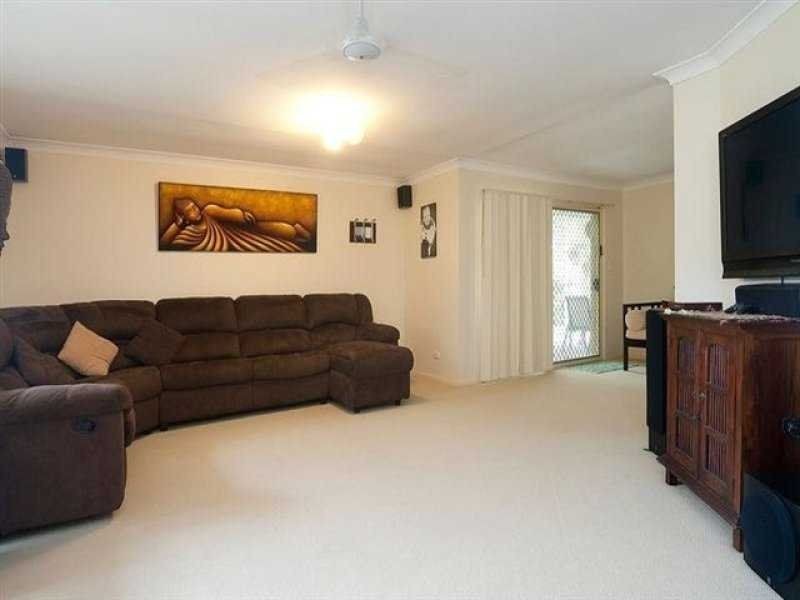 42 Tansey Dr, Tanah Merah QLD 4128