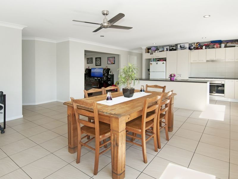 5 Kanimbla Street, Holmview QLD 4207