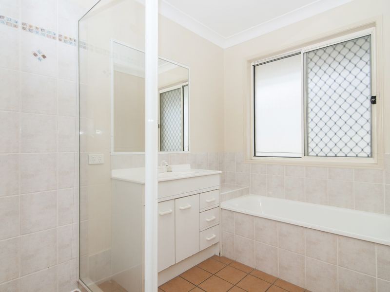 94 Overland Drive, Edens Landing QLD 4207