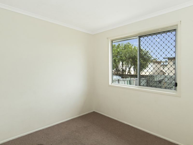 8 Rinto Drive, Eagleby QLD 4207