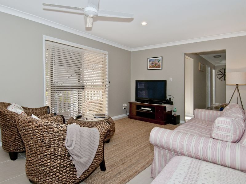 6 Lindau Street, Edens Landing QLD 4207