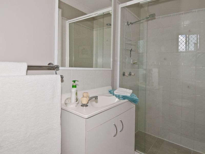 6 Lindau Street, Edens Landing QLD 4207