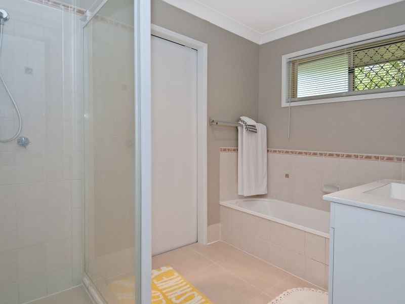6 Lindau Street, Edens Landing QLD 4207