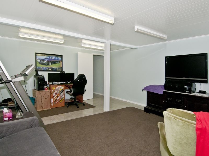 6 Lindau Street, Edens Landing QLD 4207