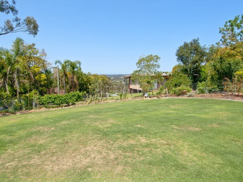 26 Helisma Court, Mount Warren Park QLD 4207