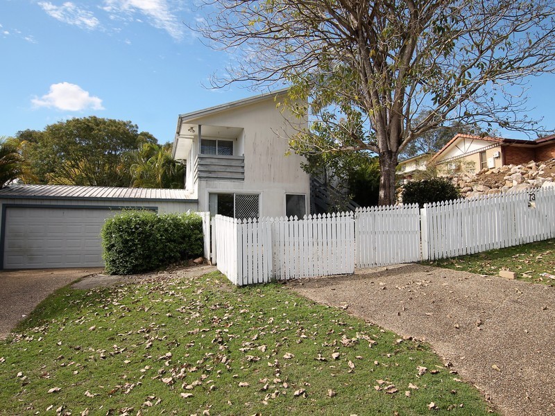 73 Loane Dr, Edens Landing QLD 4207