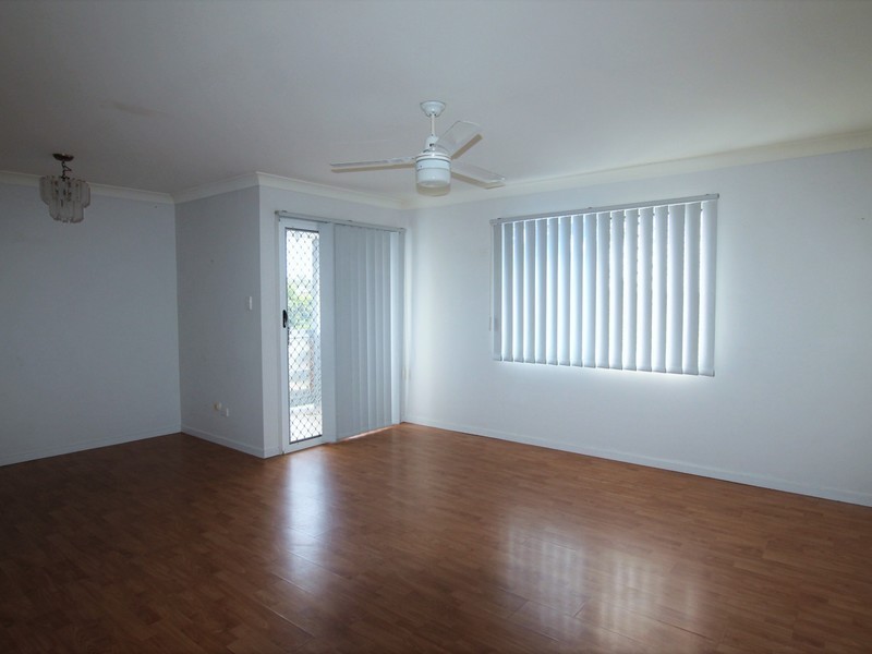 73 Loane Dr, Edens Landing QLD 4207