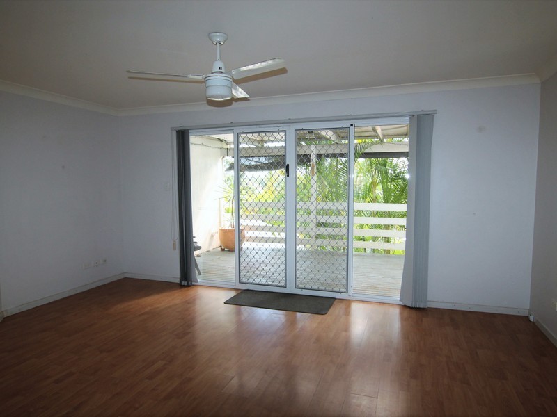 73 Loane Dr, Edens Landing QLD 4207