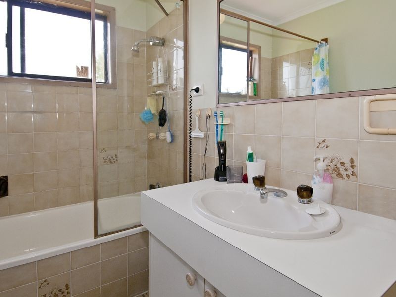 6/6 Cowper Avenue, Eagleby QLD 4207